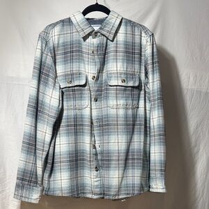 Old Navy Men's Light Blue and Gray Plaid Button-Down Shirt